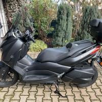 X MAX 300