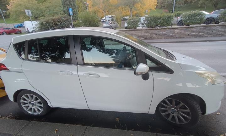 auto Ford B-Max