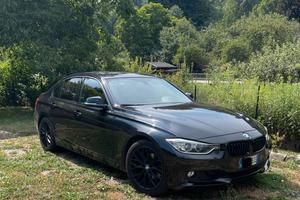 BMW 320i F30 - Sport Line - Automatica