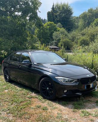 BMW 320i F30 - Sport Line - Automatica