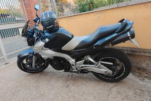 Suzuki gsr 600