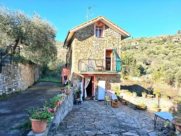 CASA INDIPENDENTE A DIANO MARINA