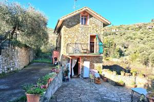 CASA INDIPENDENTE A DIANO MARINA