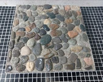 Piastrelloni in acciottolato 40x40x4