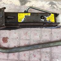 cric + chiave Volkswagen polo terza serie 94/03