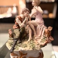 Statuine capodimonte innamorati