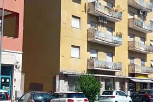 ATTICO 5 SENZA ASCENSORE ASCENSORE CON AMPIO TERR