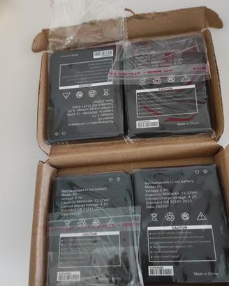 
4 Batterie Li-ion 3600mAh 3.7V Nuove Sigil