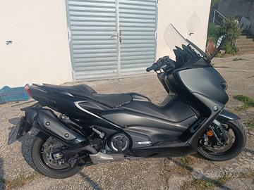 Yamaha T Max 560 - 2021