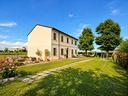 villa-di-550-m²-con-piu-di-5-locali-e-box-auto-a-a