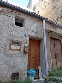 Struttura immobiliare da ristrutturare a torretta