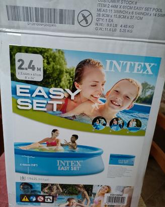 Piscina è casetta per bambini