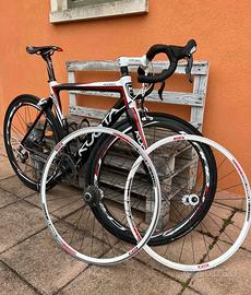Bici da corsa in carbonio kuota