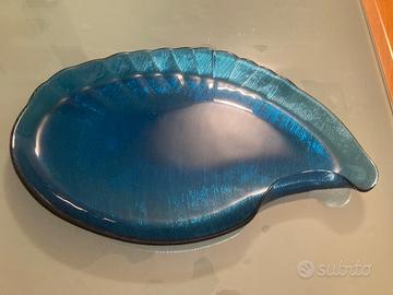 Centrotavola vintage in vetro blu a forma di fogli