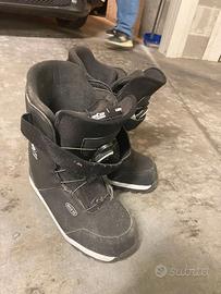 snowboard con scarponi