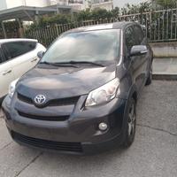 TOYOTA URBAN CRUISER