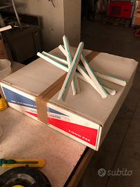 Cartoncino per grucce