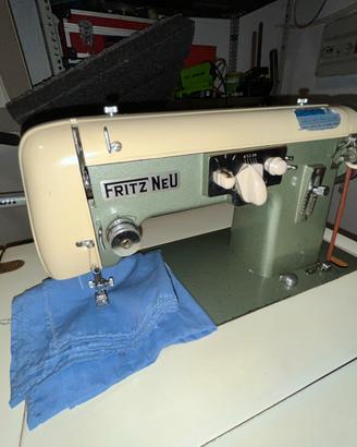 MACCHINA DA CUCIRE “BERNINA” VINTAGE - ANNI 60/70’