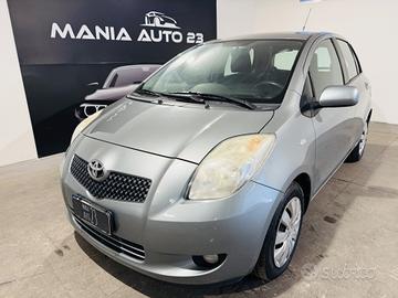 Toyota YARIS 1.3 82 CV*NEOPATENTATI*