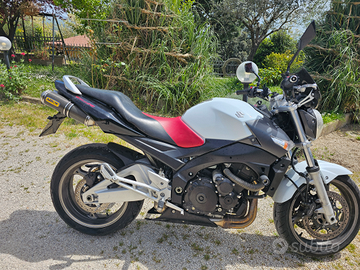 Suzuki gsr600