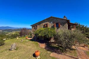 Rustico / Casale di 540 m² con 5 locali e box auto
