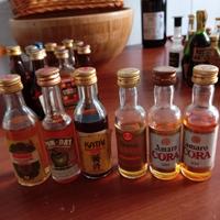 bottigliette mignon liquori   marca Cora