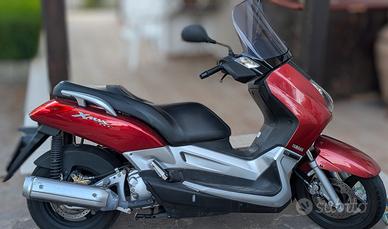 Yamaha xmax 250