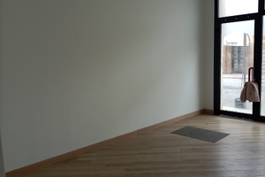 Locale commerciale centrale in Falconara