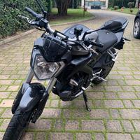 Moto YAMAHA MT-125