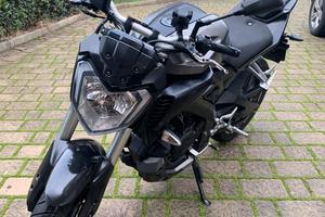 Moto YAMAHA MT-125