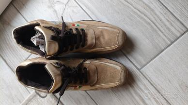 Scarpe scamosciate marroni 