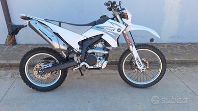 Yamaha wr 250 r