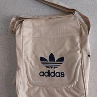 Borsa Adidas a tracolla