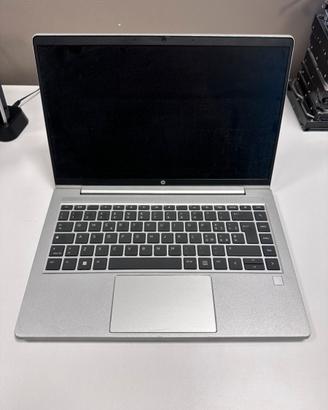 Portatile HP 640 G8