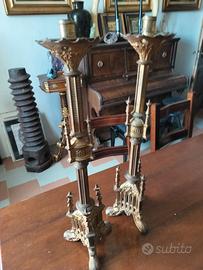 Coppia di candelabri neogotici francesi fine 800