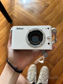 Nikon 1 J1 + 3 obiettivi