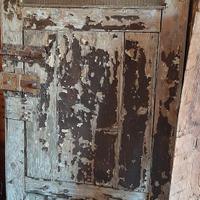 Vecchia porta di legno