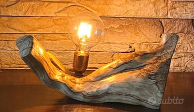 Lampada da Tavolo  in legno di Ulivo originale