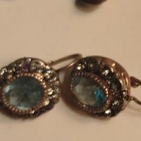 orecchini con pietra celeste 