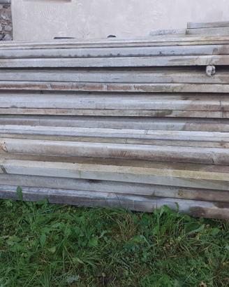 Pali in cemento per frutteto, vigneto, recinzioni