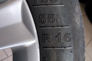 pneumatici con cerchi in lega