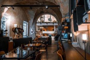 Negozio centro con cortile