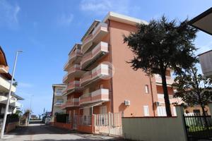 2 LOCALI A ALBA ADRIATICA