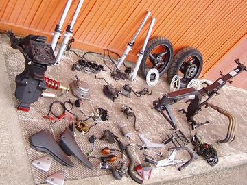 Hornet 900 ricambi hornet 900 cb 900 f entra