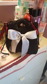 BORSA REALIZZATA ALL'UNCINETTO