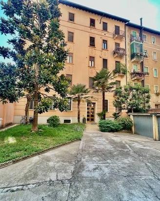 Appartamento di 50 m² con 2 locali e box auto a Mi