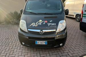 VIVARO 2.5 150cv passo lungo gancio traino 9 posti