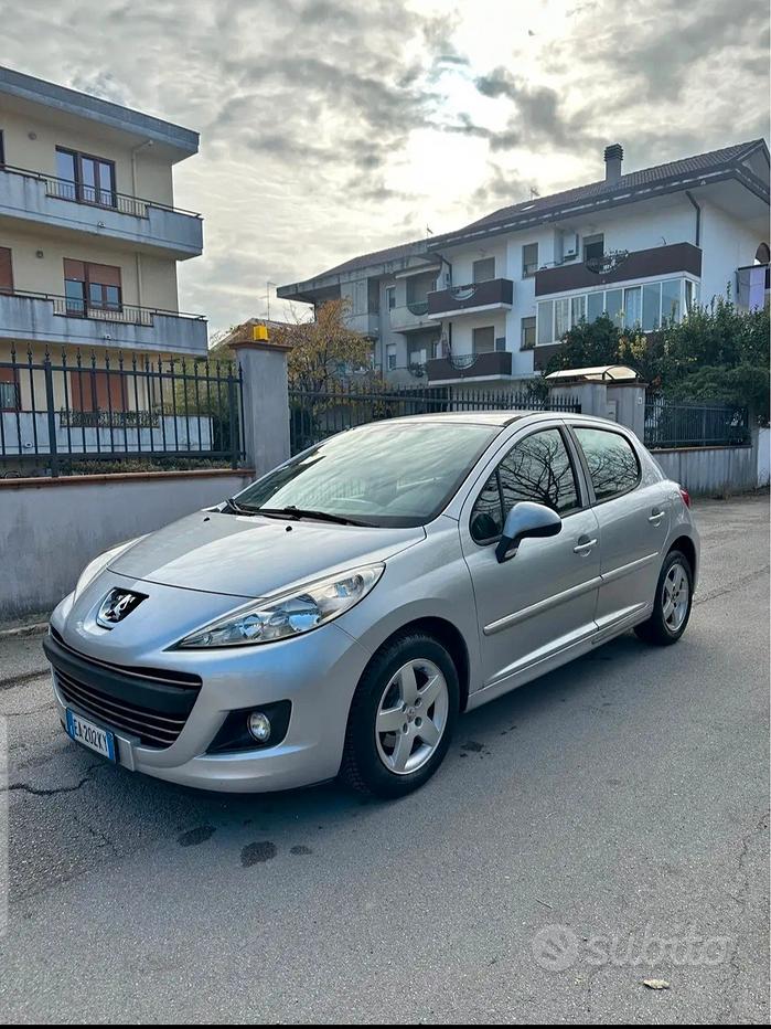 PEUGEOT 207