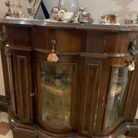 Vetrinetta preziosa ben tenuta