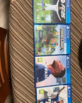 2 giochi Playstation 4 + 2 in omaggio
